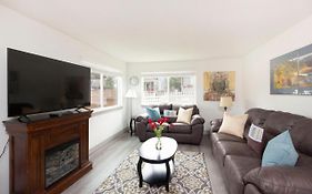 Riverwalk Seaside- Walk To Beach, One Level Home, Pet Friendly